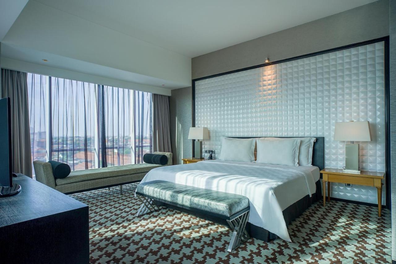 Artotel Ts Suites Surabaya Exterior photo