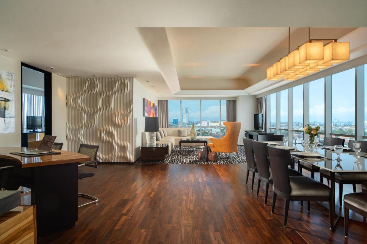 Artotel Ts Suites Surabaya Exterior photo